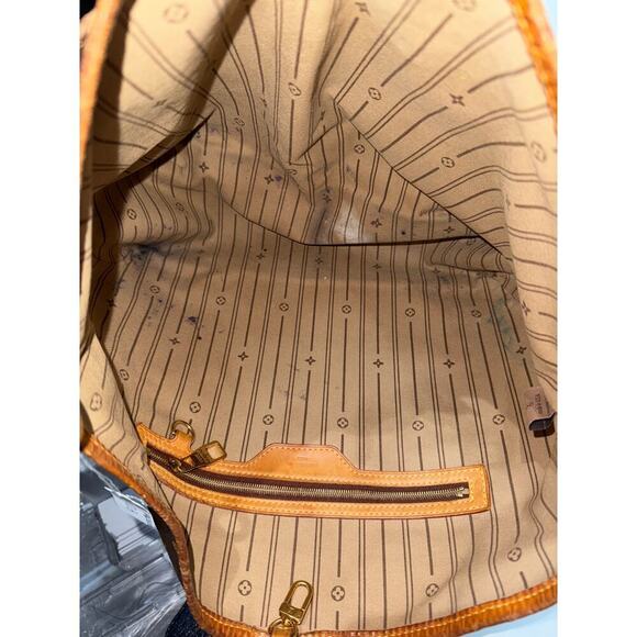 Louis Vuitton Delightful MM Monogram Canvas Tote - Picture 3 of 11